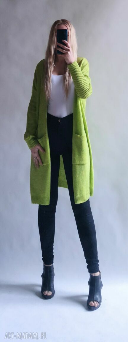 Sweter damski oversize w kolorze limonka - kardigan z dzianiny i kieszeniami