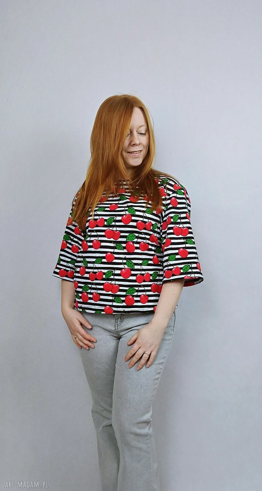 T-shirt damski CHILL CHERRY - ręcznie szyty oversize