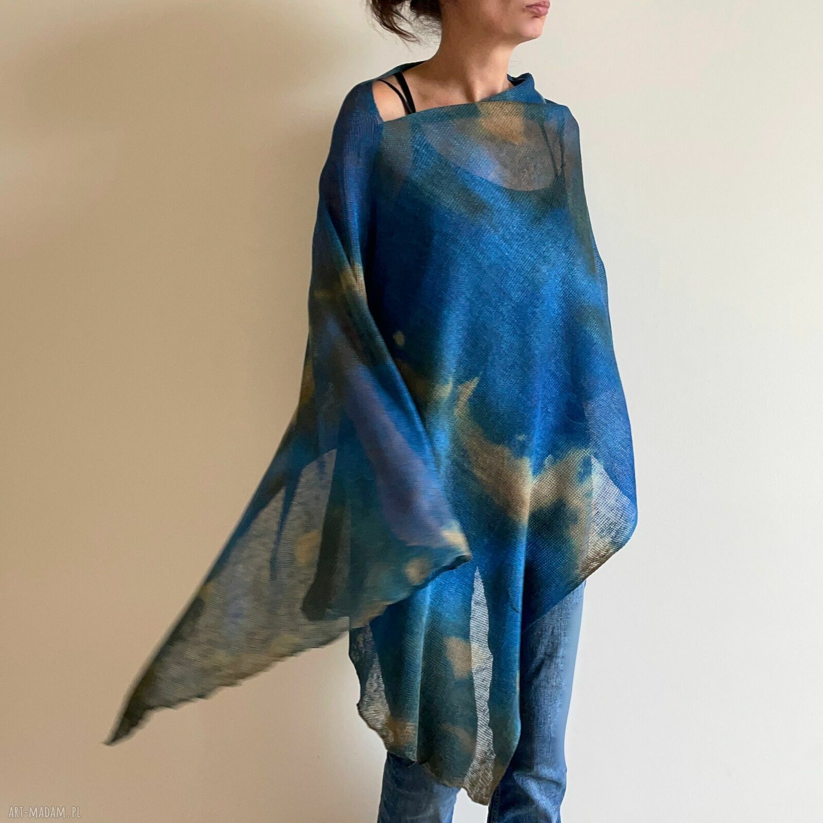 Ręcznie robione damskie ponczo - wygodna narzutka handmade