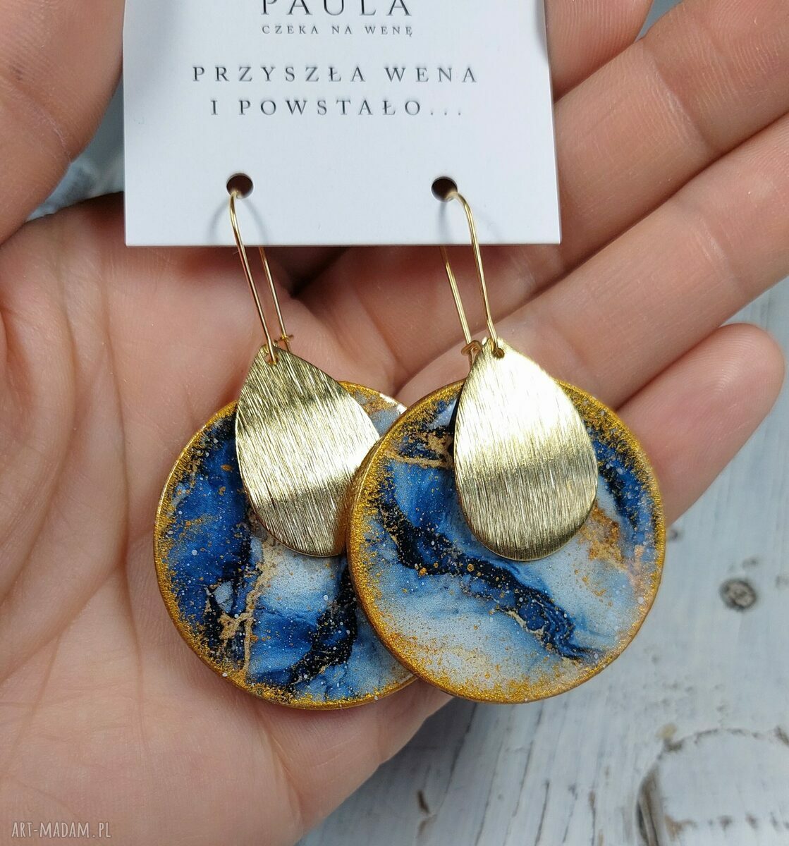 Kolczyki decoupage vintage w niebieskich kołach Paula czeka na wene - żywica, lekkie i dwustronne