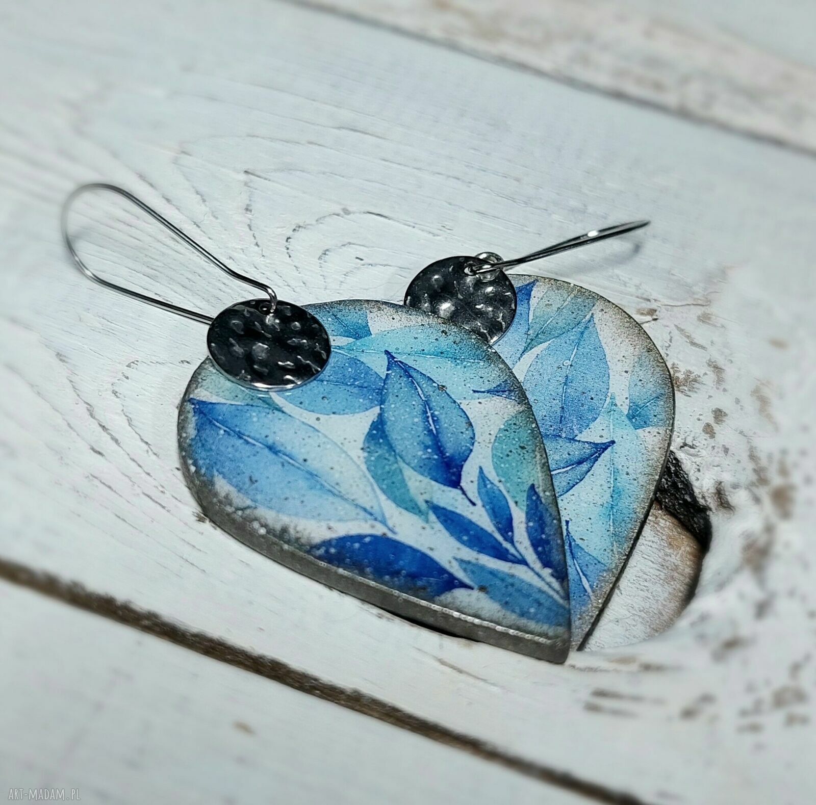 Kolczyki decoupage wiszące z liśćmi i żywicą - stal chirurgiczna