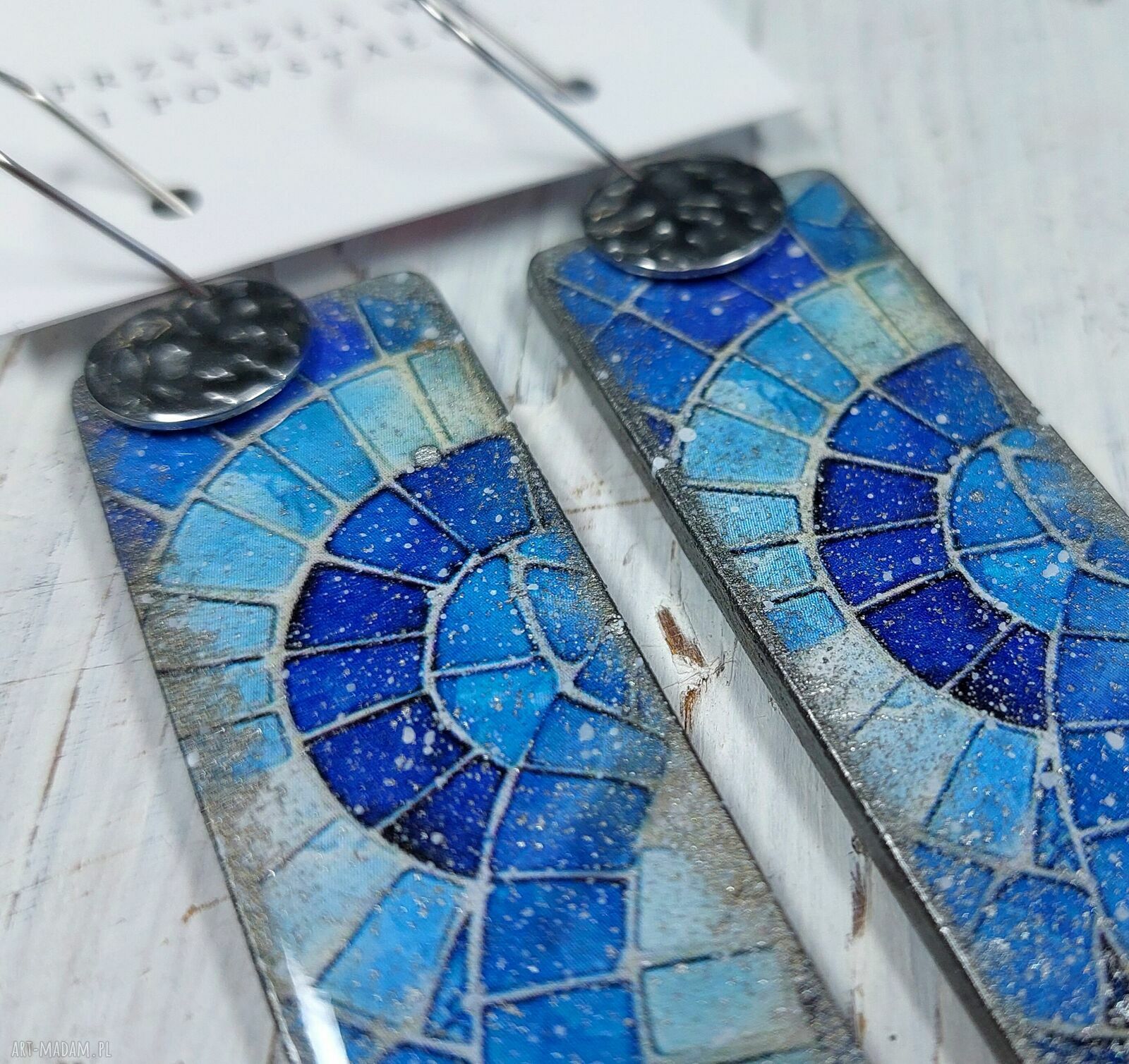 Turkusowe kolczyki decoupage - morze w żywicy, lekkie i eleganckie