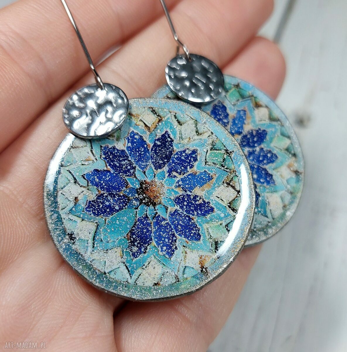 Kolczyki decoupage orientalne z żywicą - stal chirurgiczna (turkus i niebieskie)