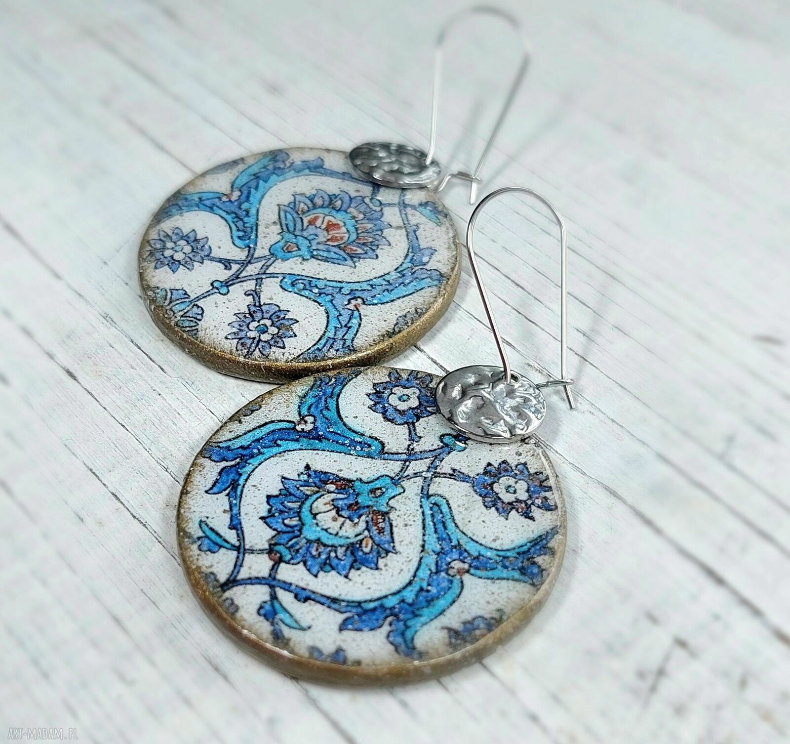 Orientalne kolczyki decoupage z żywicą - lekkie, wygodne i z efektem WOW