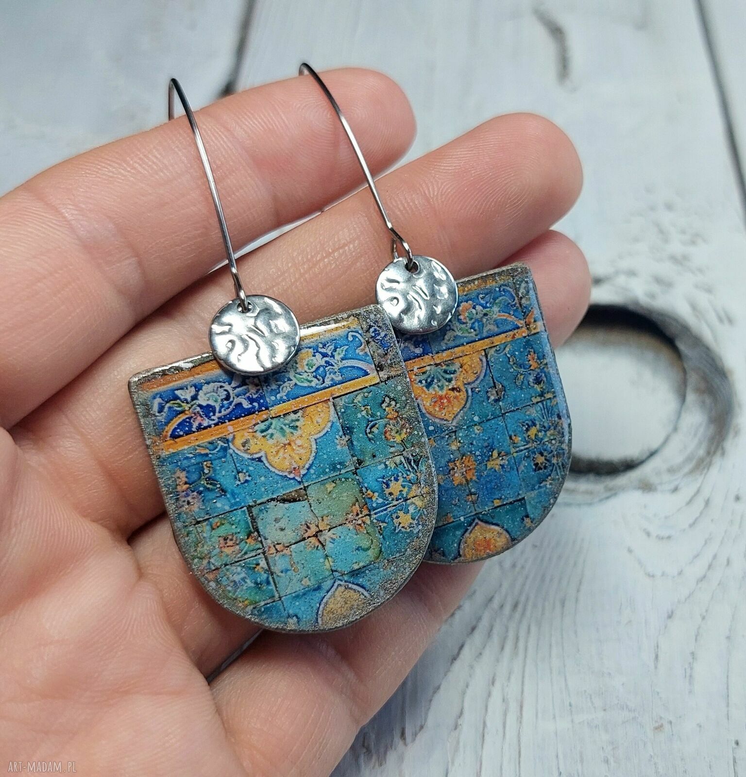 Kolczyki decoupage z orientalnym motywem - żywica UV i stal chirurgiczna