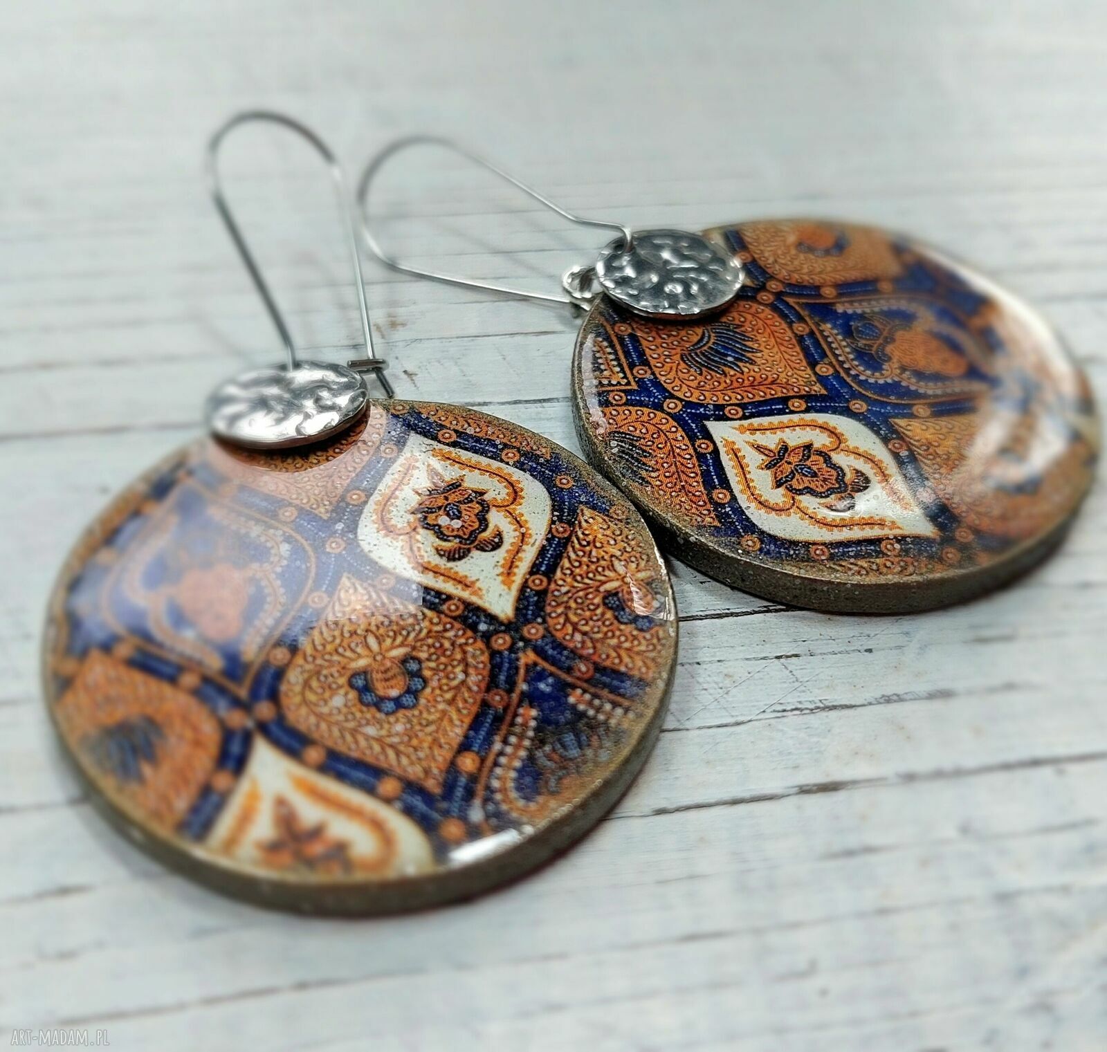 Kolczyki decoupage orientalne z żywicą - stal chirurgiczna, wiszące i lekkie