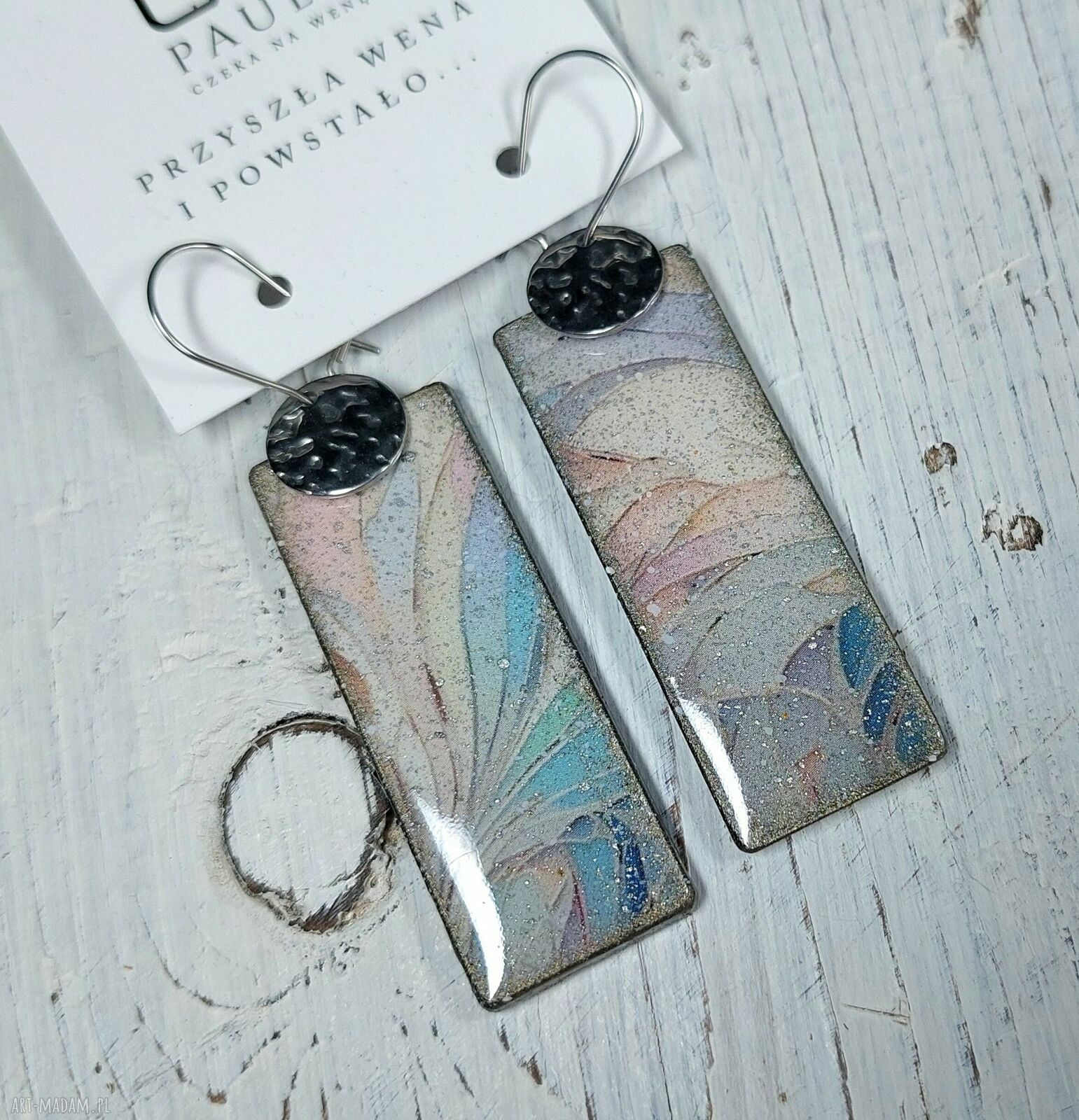 Morskie kolczyki decoupage z żywicą - lekkie i eleganckie wiszące