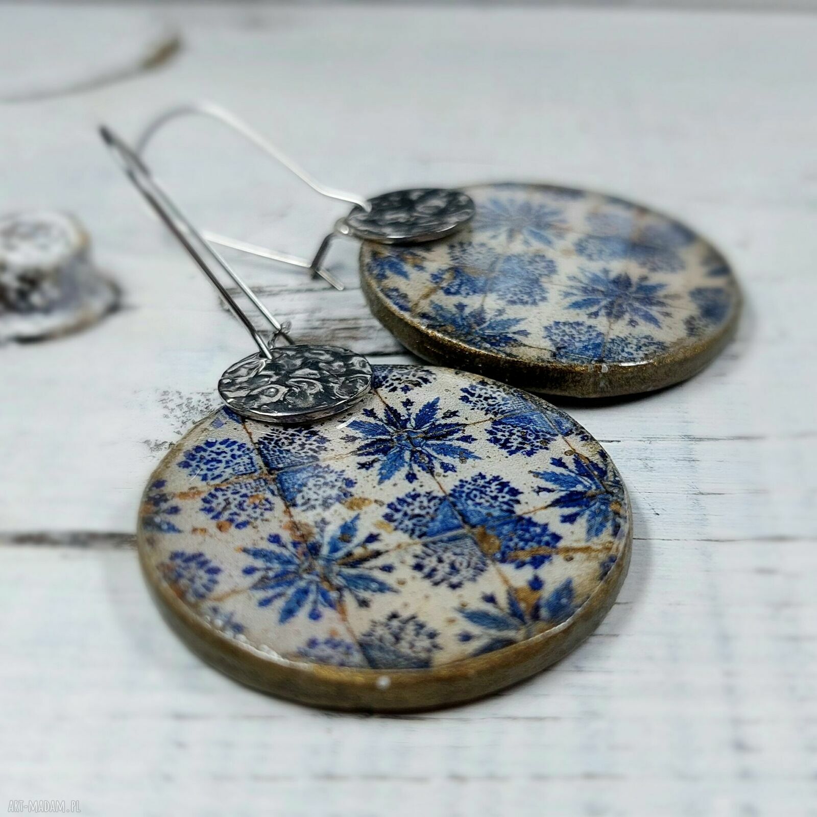Kolczyki decoupage wiszące w orientalnym stylu - stal chirurgiczna i żywica
