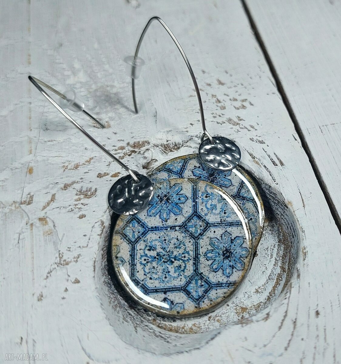 Kolczyki decoupage vintage z żywicą na stali chirurgicznej