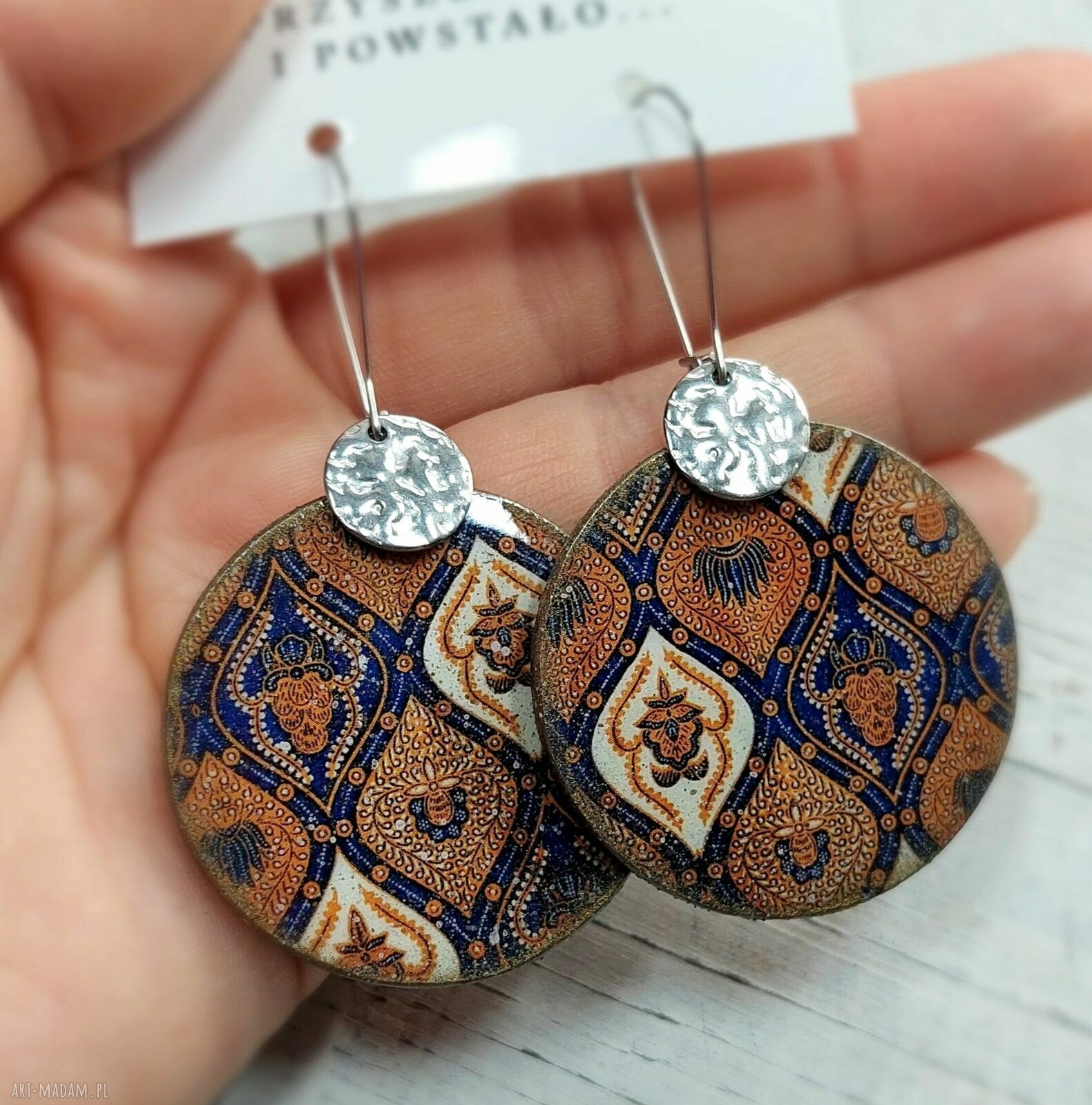 Kolczyki decoupage orientalne z żywicą - stal chirurgiczna, wiszące i lekkie
