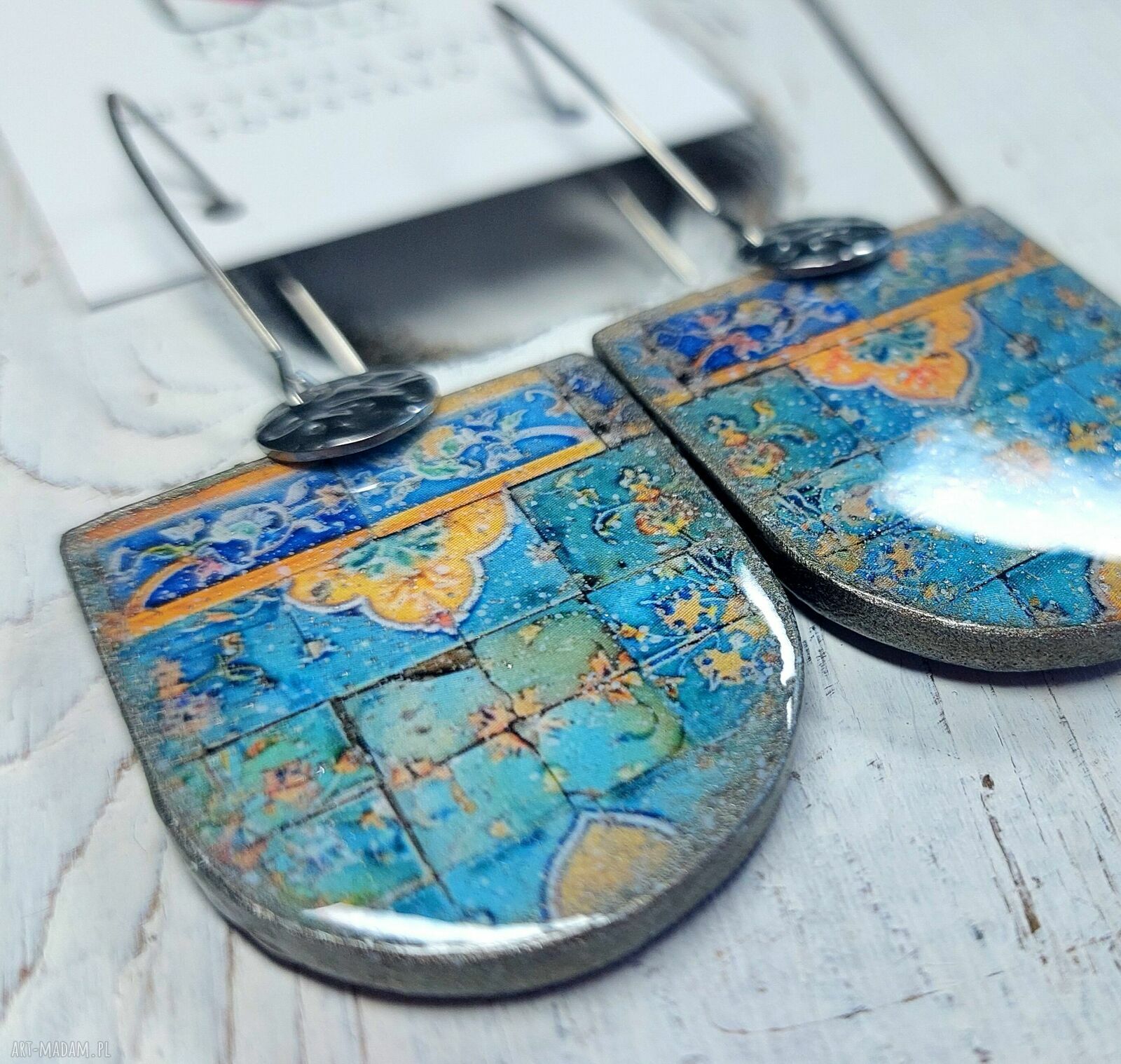 Kolczyki decoupage z orientalnym motywem - żywica UV i stal chirurgiczna