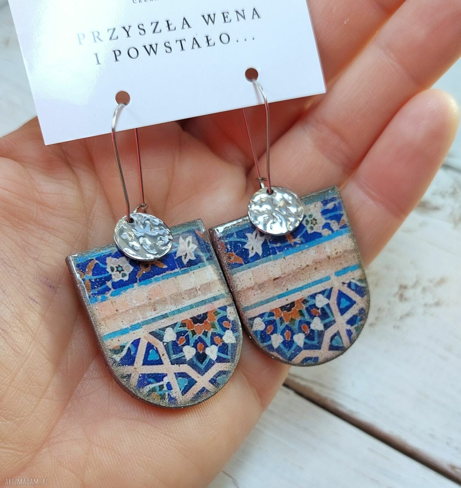 Kolczyki decoupage Paula czeka na wene - orientalne wiszące na stali chirurgicznej