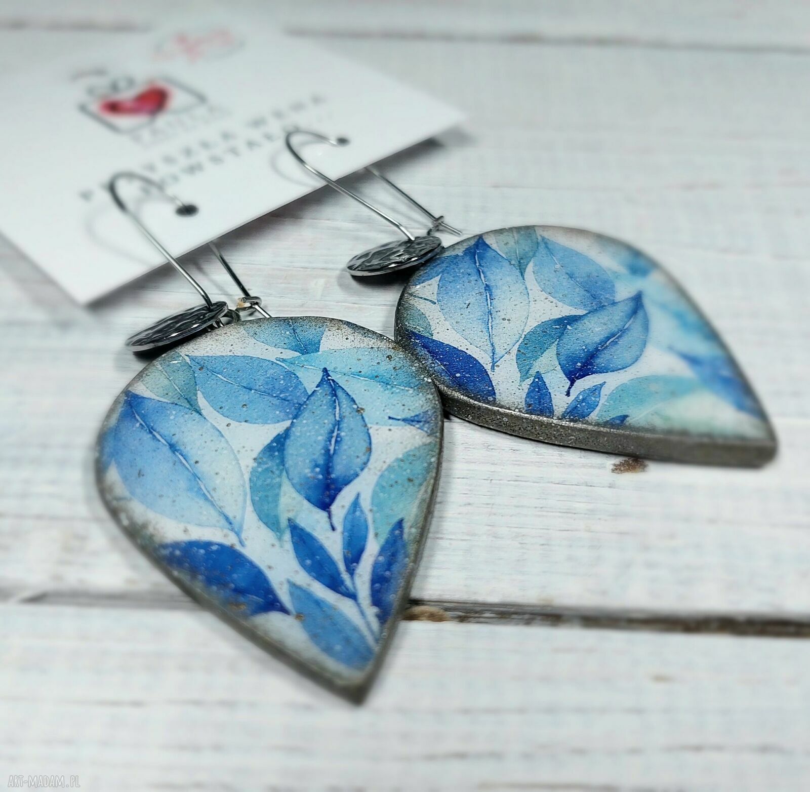 Kolczyki decoupage wiszące z liśćmi i żywicą - stal chirurgiczna