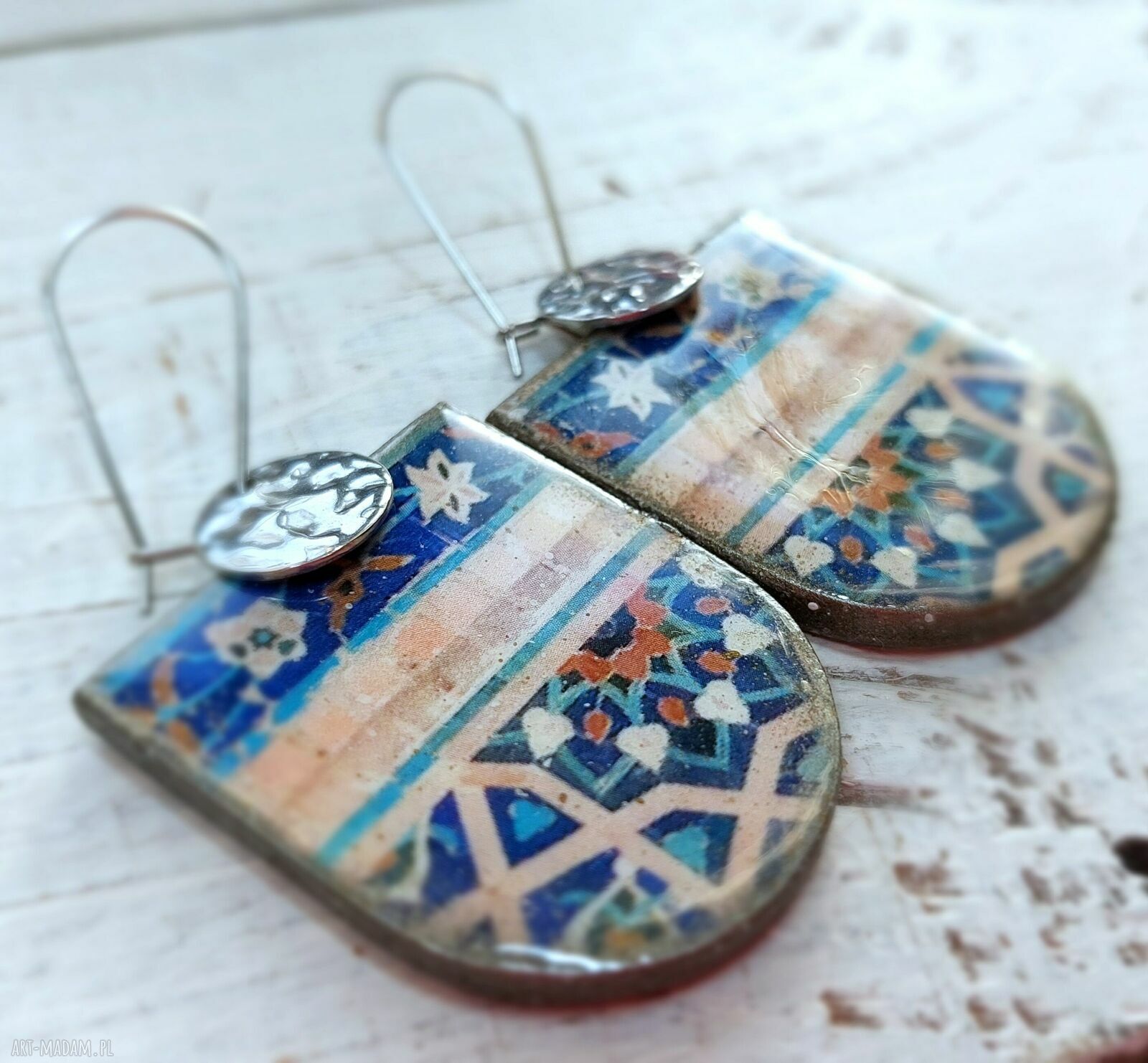 Kolczyki decoupage Paula czeka na wene - orientalne wiszące na stali chirurgicznej