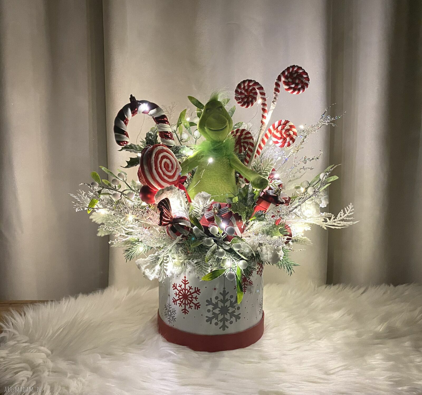 Duży stroik świąteczny LED z Grinchem w okrągłym flower boxie
