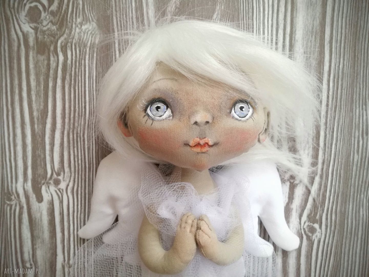 Dekoracja tekstylna aniołek Magdalena (biały) na ścianę - ok. 25 cm