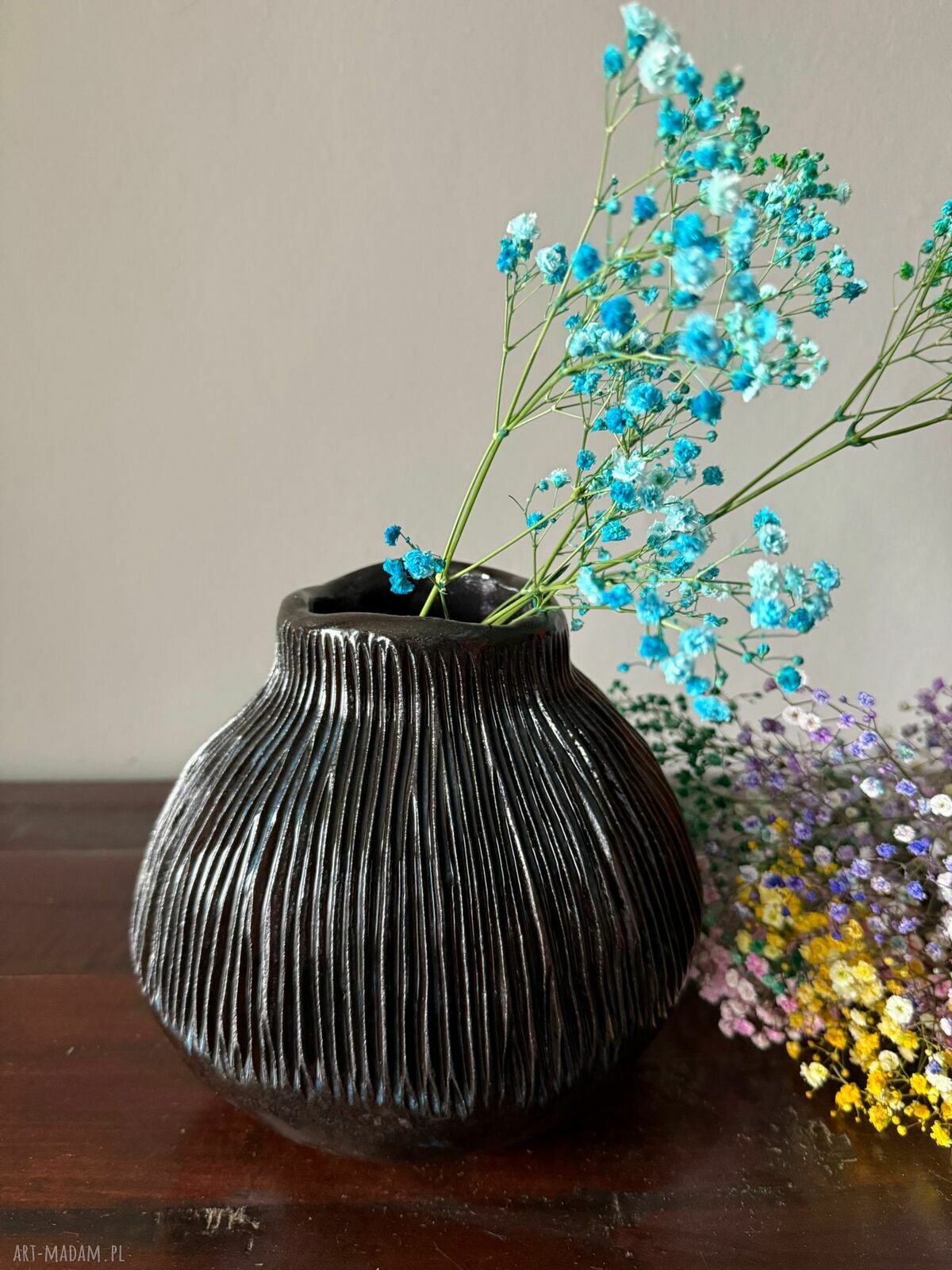 Wazon ceramiczny 'Deep Lines' - dekoracja handmade