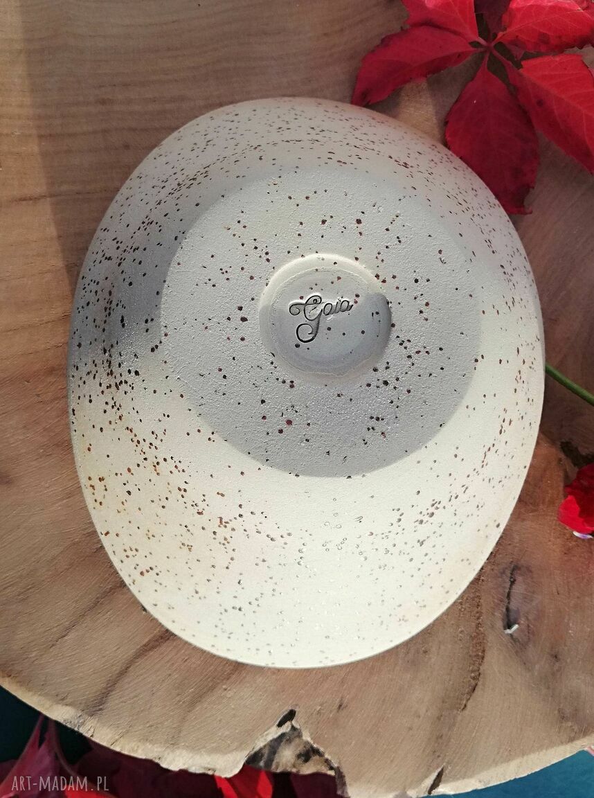 Czerwona designerska podstawka ceramiczna na kadzidło, świece i palo santo