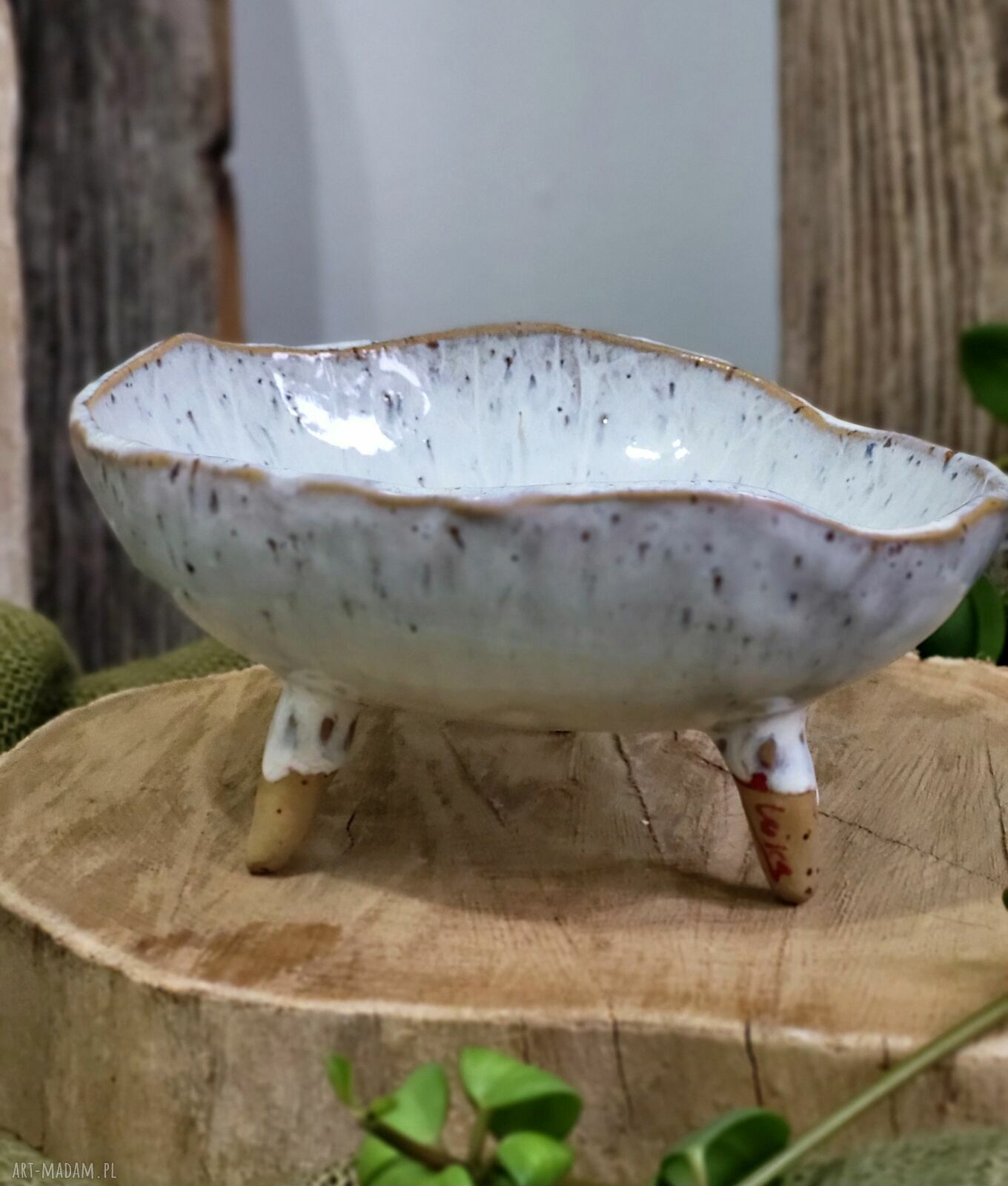 Dekoracyjna ceramiczna miseczka boho - ręcznie formowana