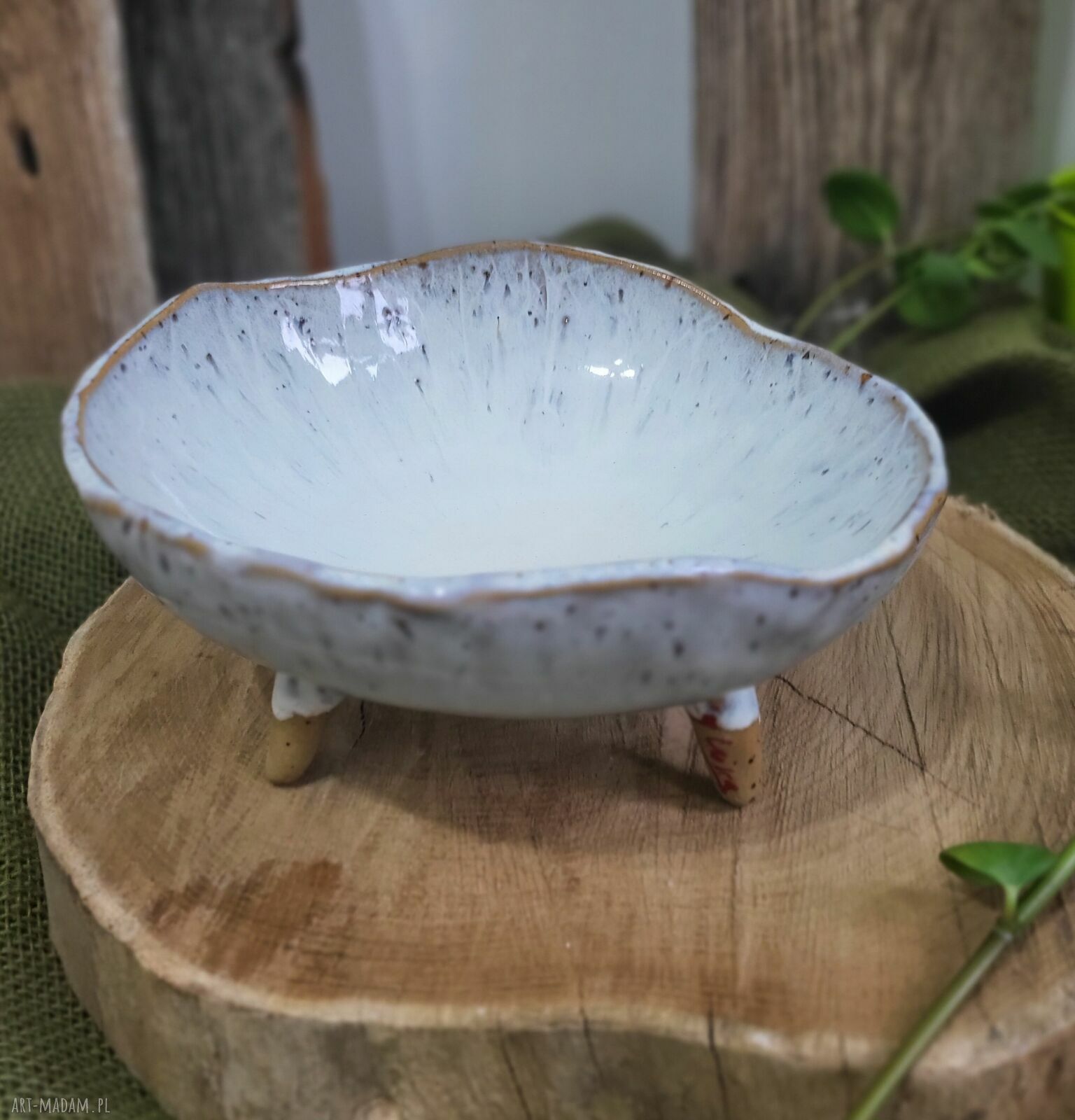 Dekoracyjna ceramiczna miseczka boho - ręcznie formowana