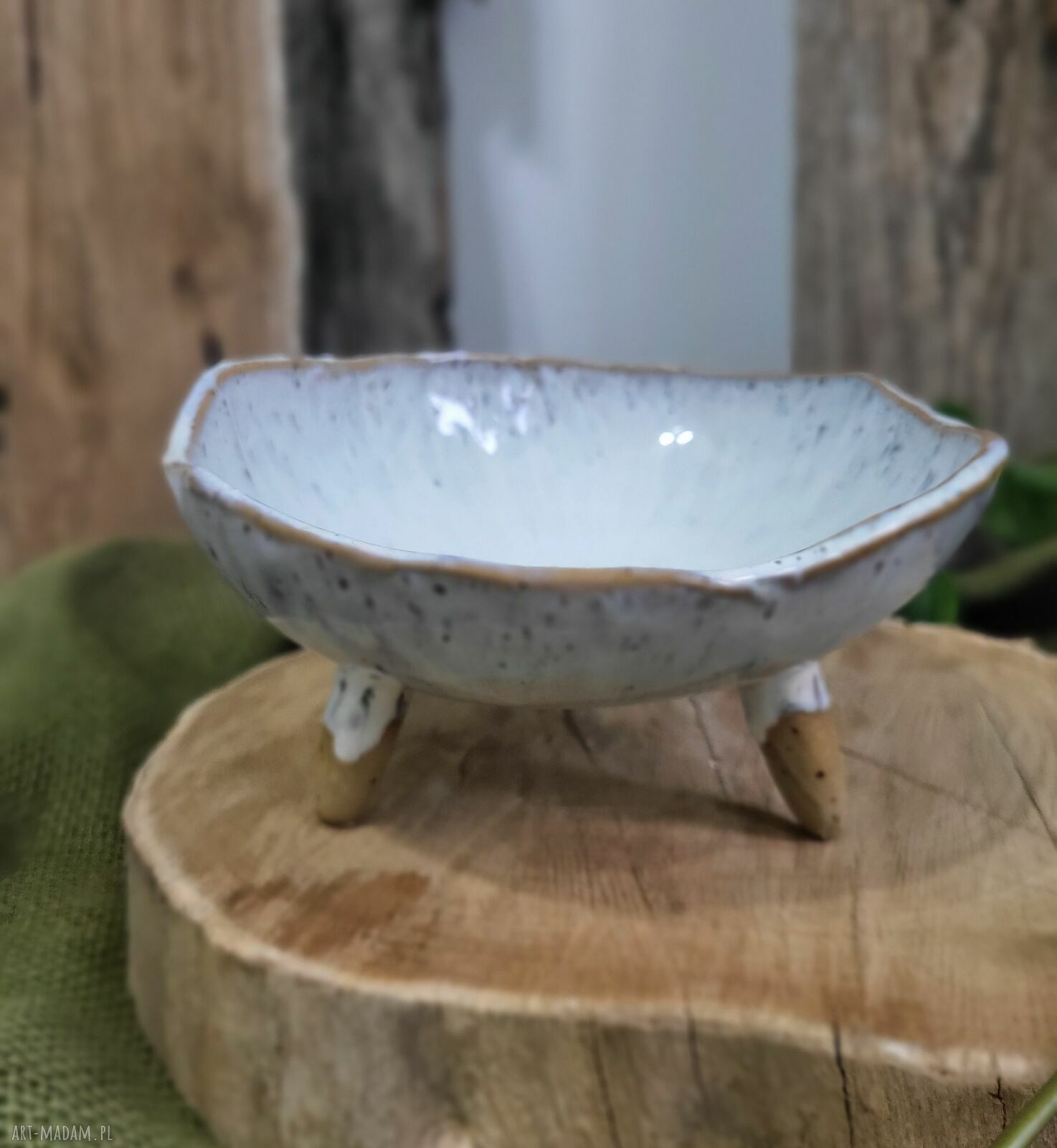 Dekoracyjna ceramiczna miseczka boho - ręcznie formowana