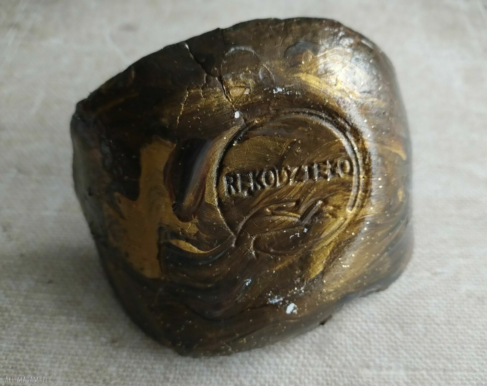 Dekoracyjna podstawka ceramiczna na biżuterię i pieniądze - złoto i czerń