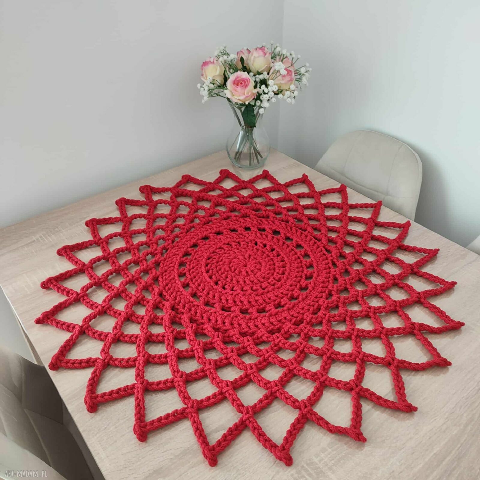 Ręcznie robiona serweta szydełkowa 80 cm na stół