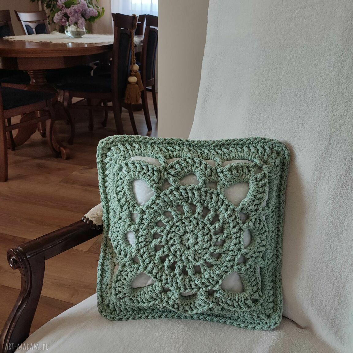 Poduszka dekoracyjna ze sznurka 40x40 cm - handmade szydełkowana na kanapę (eukaliptus)