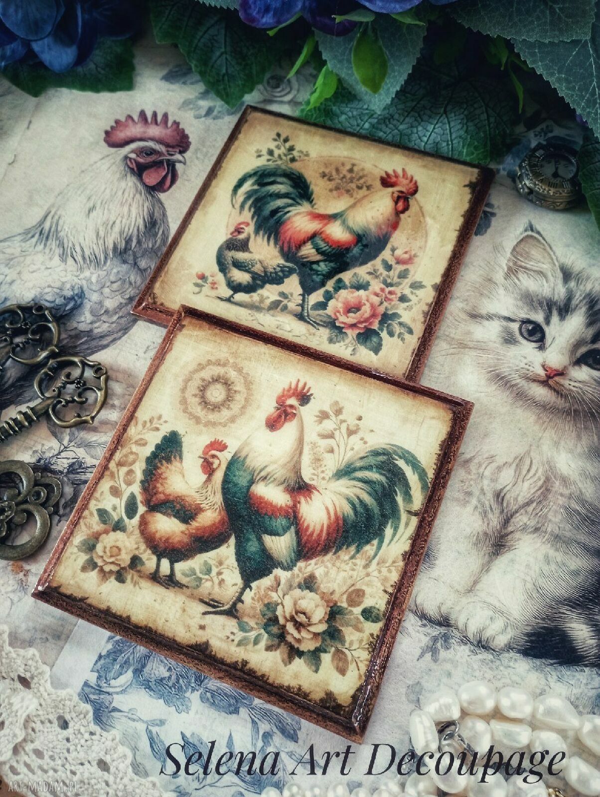 Dekoracyjne podkładki decoupage z kogutami vintage - komplet 2 szt.