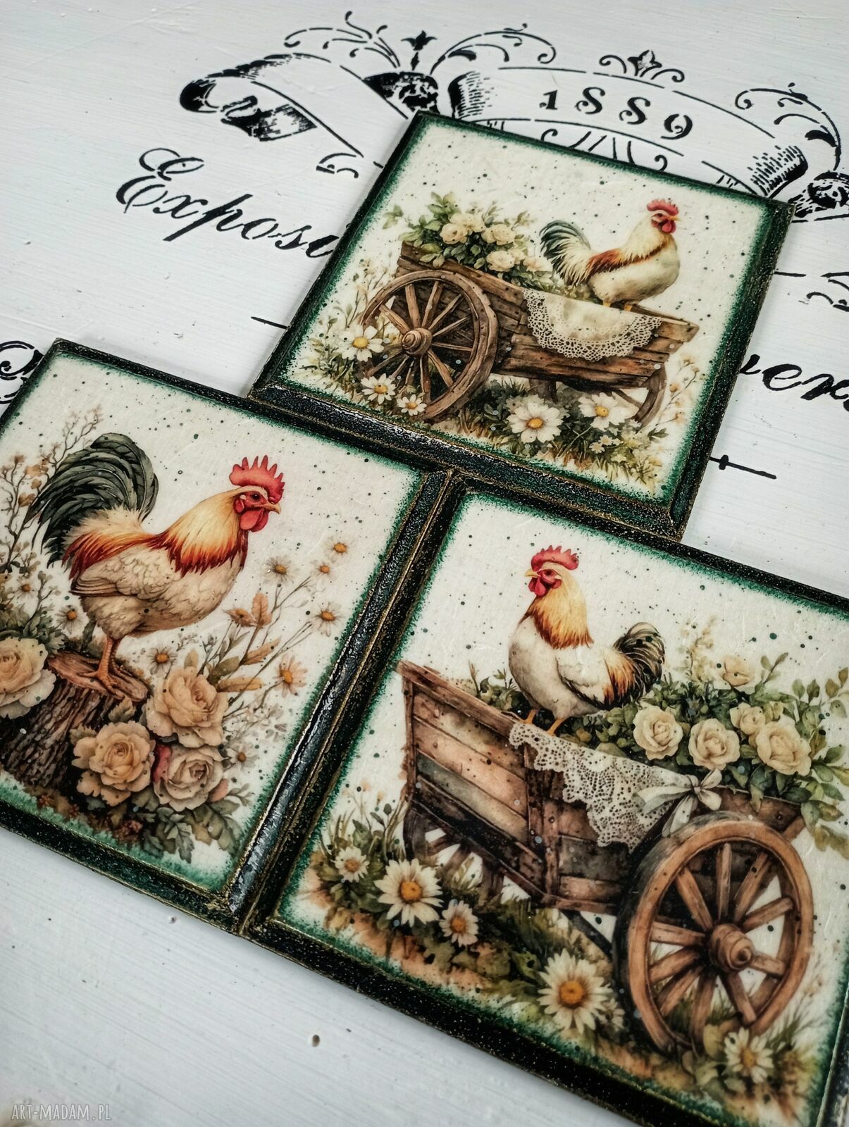 Dekoracyjne podkładki decoupage z kogutami farmhouse - komplet 3 sztuk (10x10 cm)