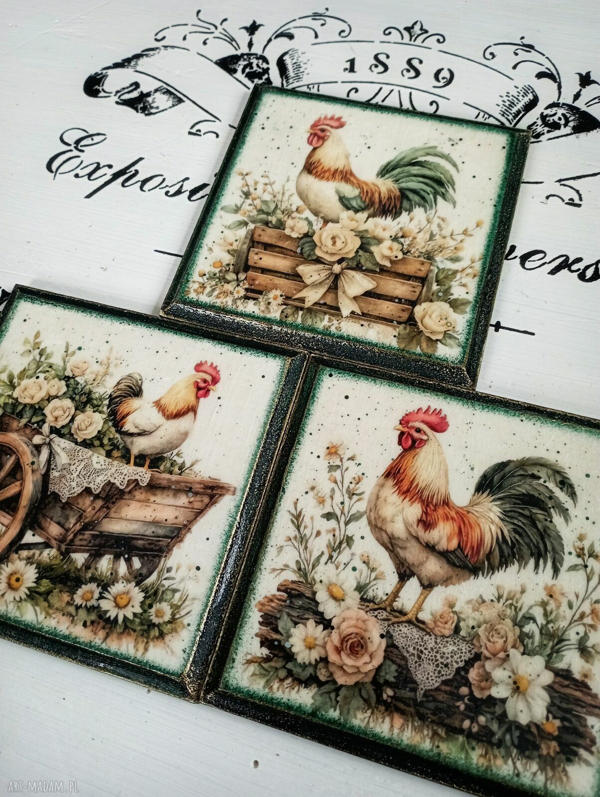 Dekoracyjne podkładki z kogutami w stylu vintage - komplet 3 szt. (10x10 cm)