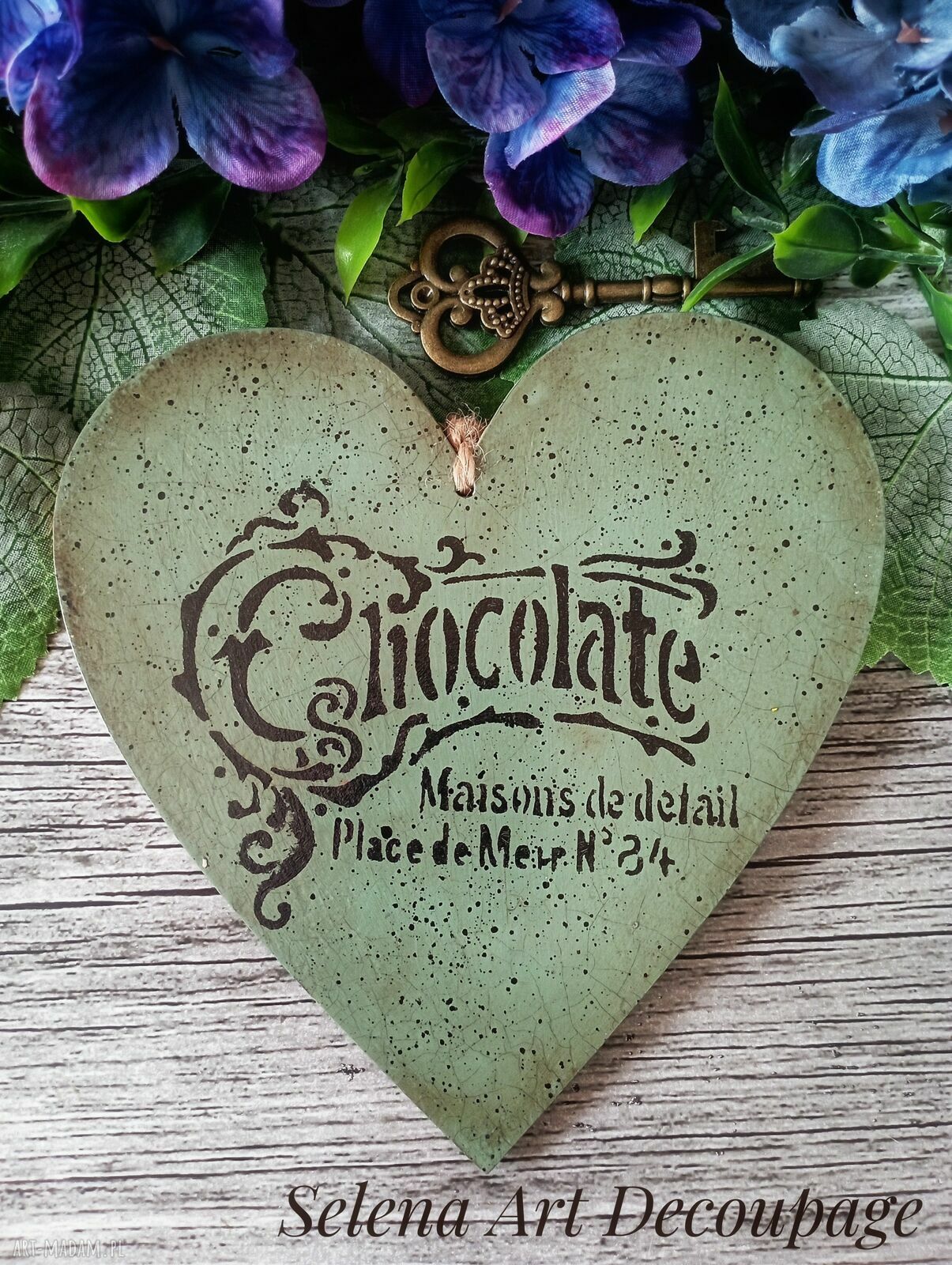 Ręcznie robione serce decoupage z króliczkiem w stylu shabby chic (15x15 cm)