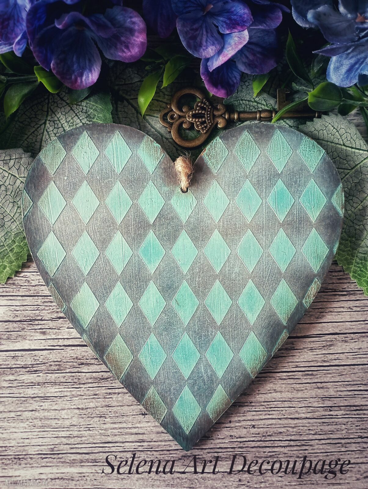Dekoracyjne serce w stylu farmhouse z kogutem - ręcznie robione decoupage 15 x 15 cm