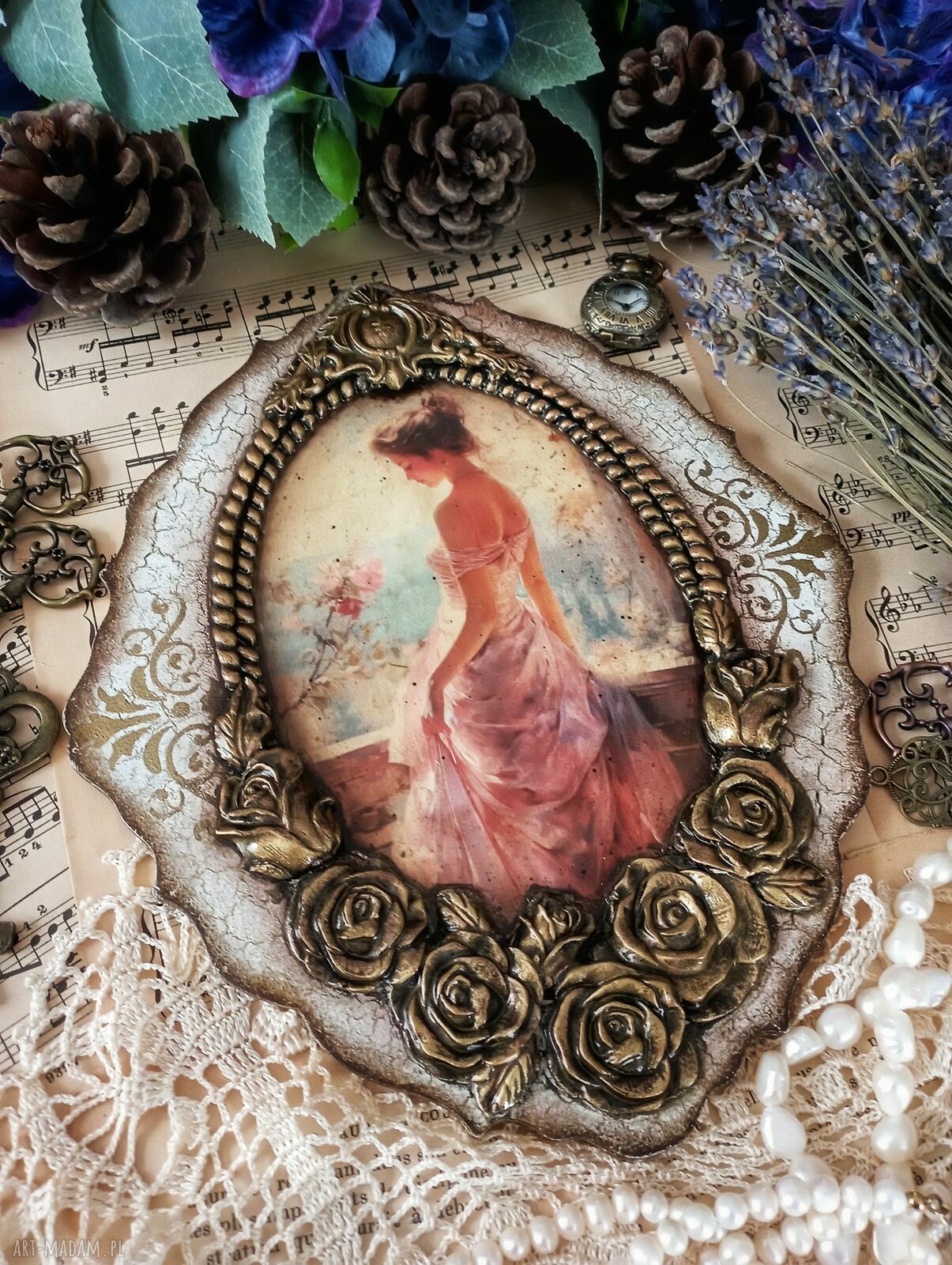 Dekoracyjny medalion w stylu prowansalskim z różami - 20x24 cm