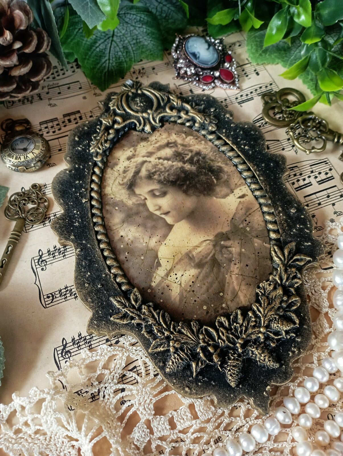 Dekoracyjny medalion vintage w stylu Prowansja i Shabby Chic (decoupage 14 x 19,5 cm)