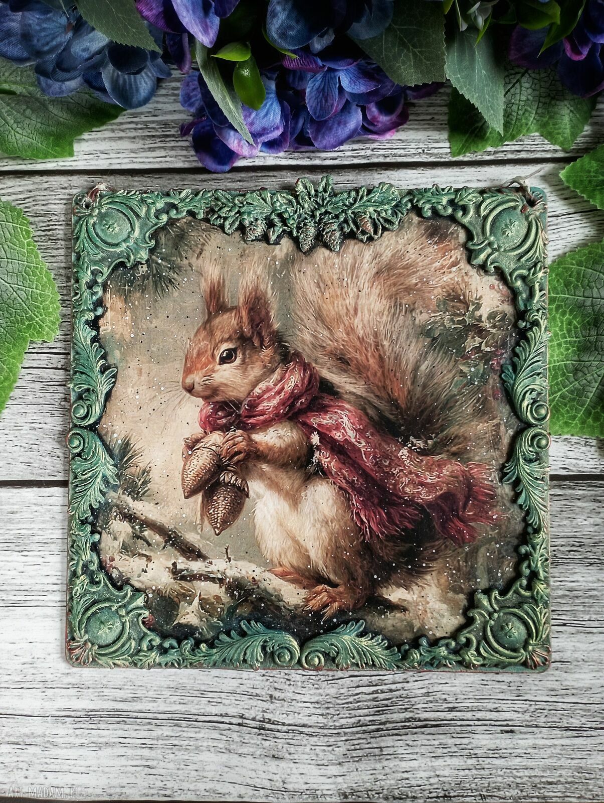 Dekoracyjny medalion vintage z wiewiórką - decoupage 20x20 cm