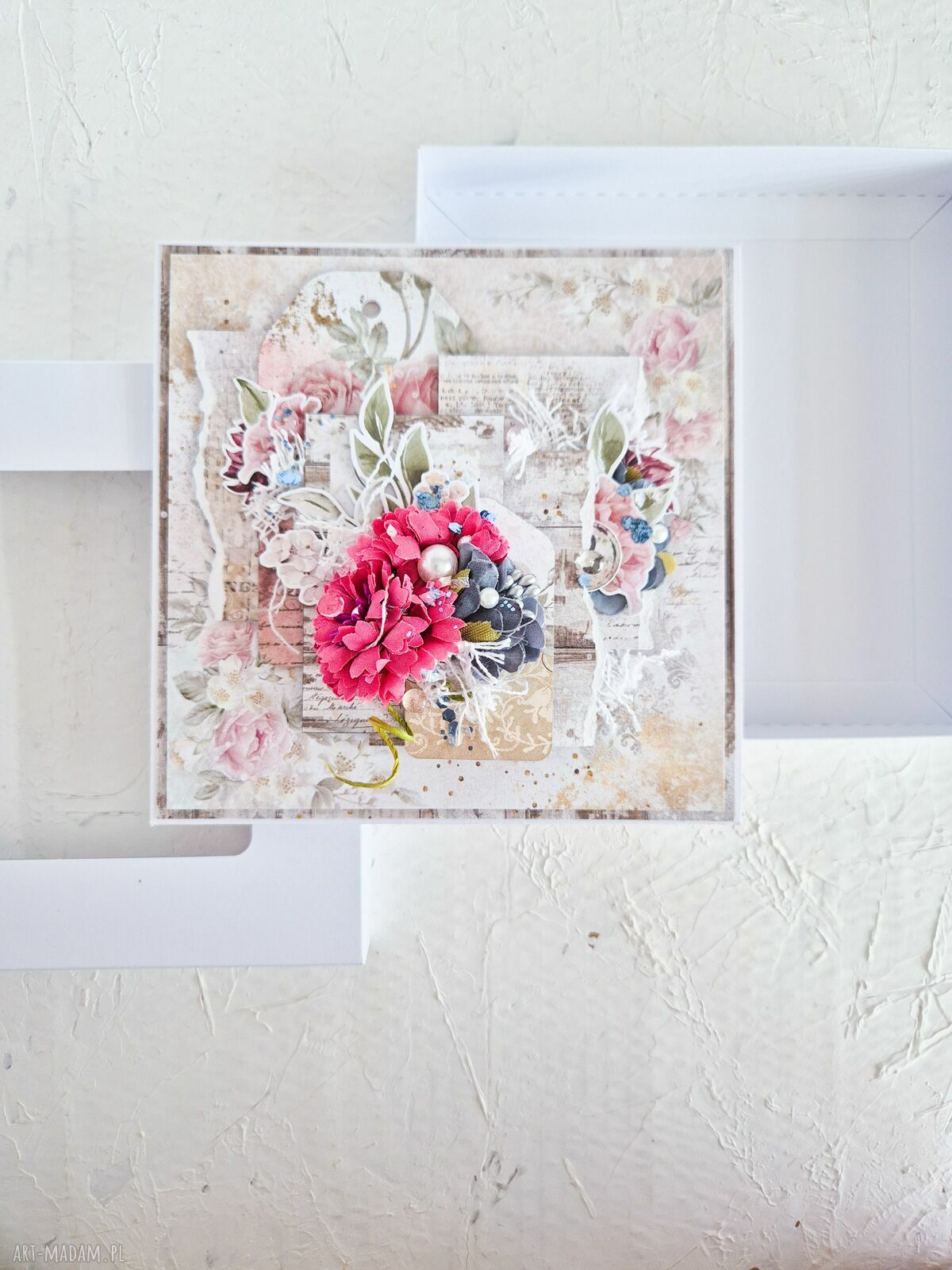 Delikatna kartka shabby chic w pudełku - beż i pudrowy róż, ręcznie robiona