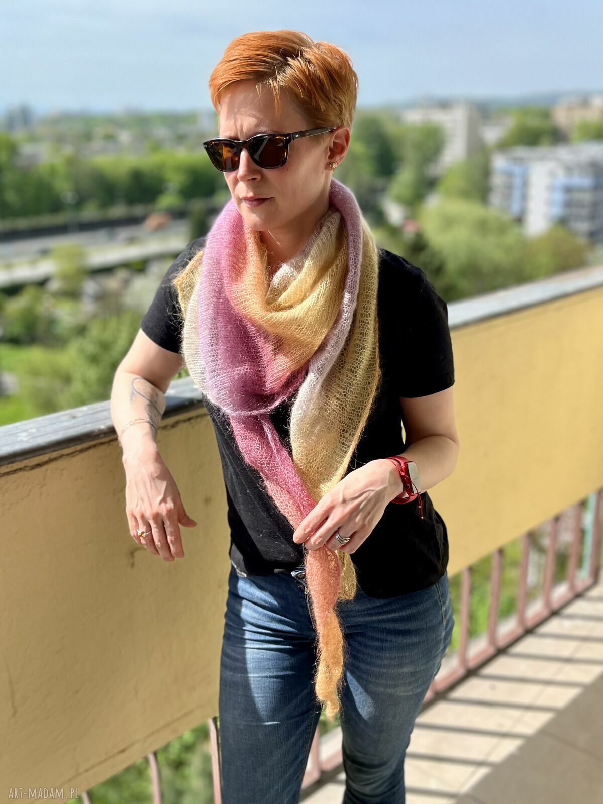 Delikatna moherowa chusta na drutach z jedwabiem - pod szyję na prezent dla niej