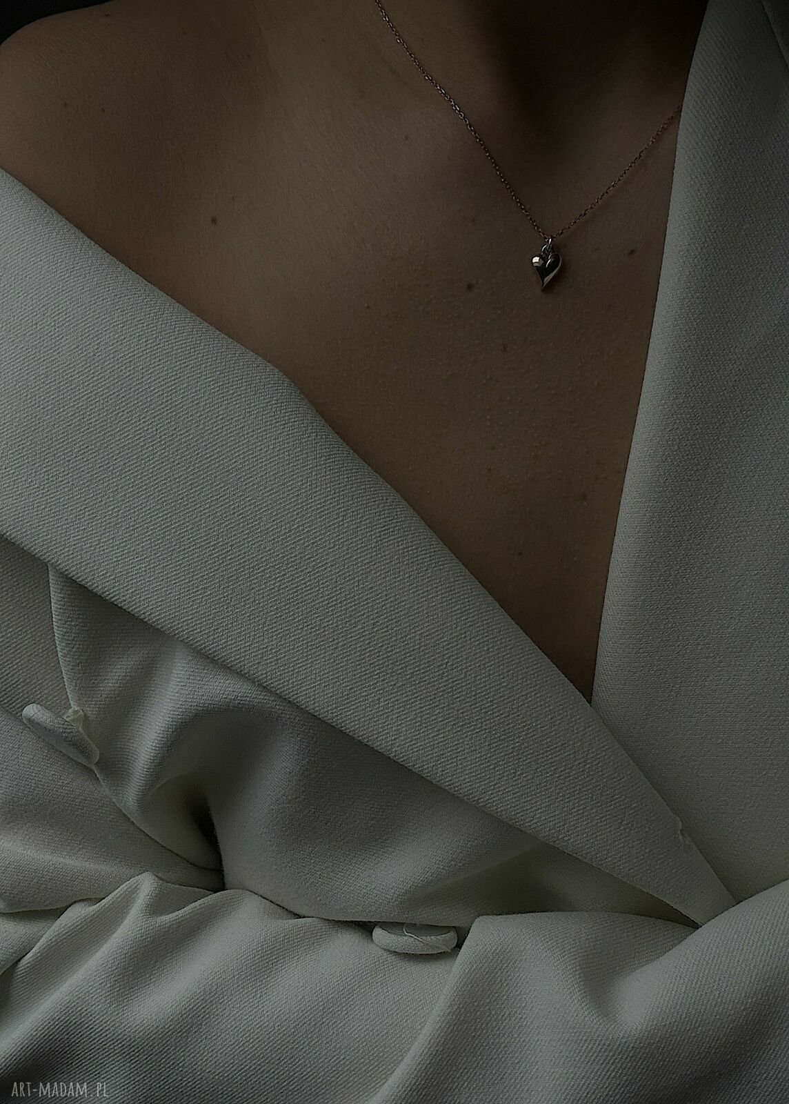 naszyjniki: Naszyjnik z małym serduszkiem z różowego złota hand made