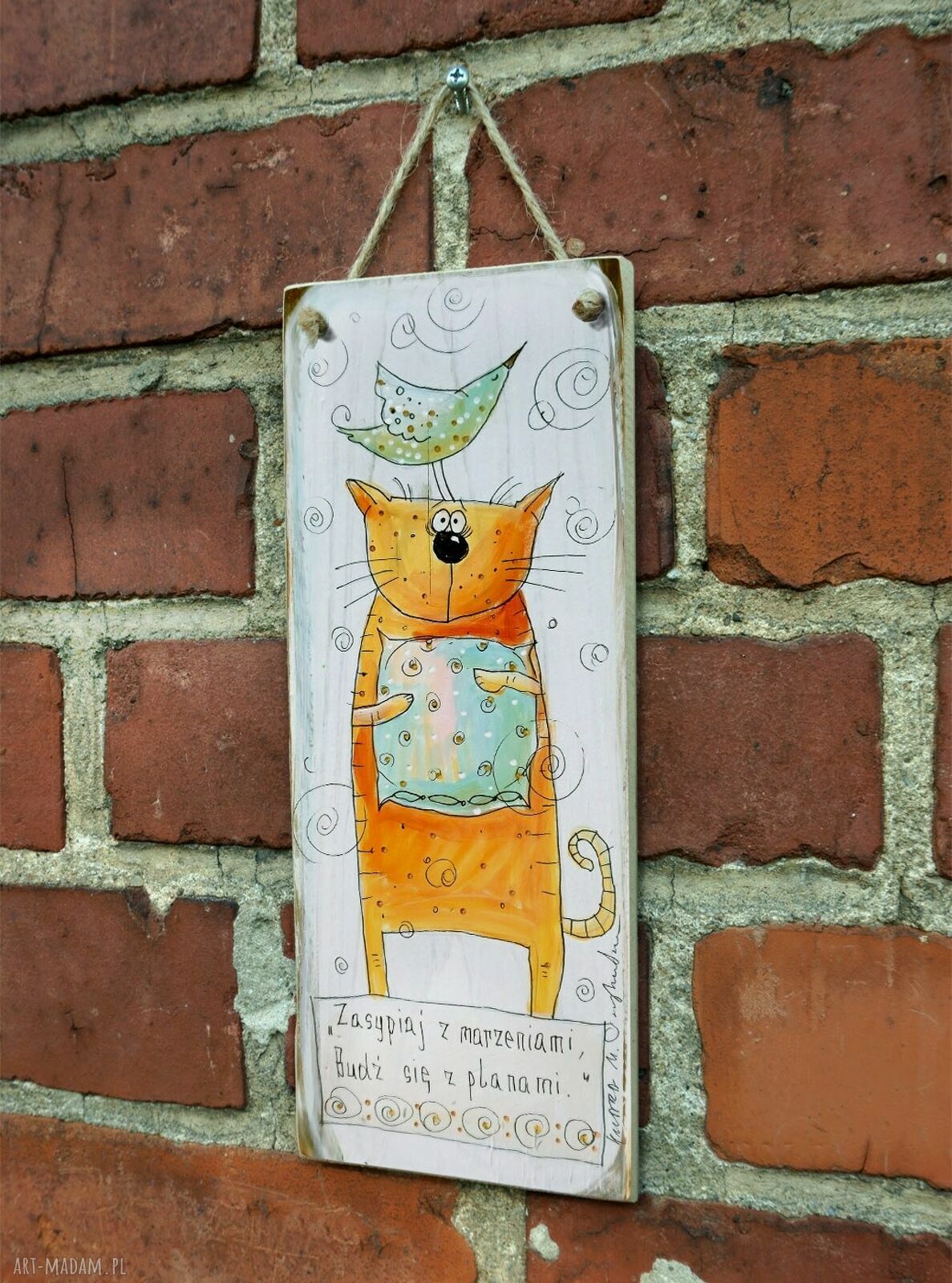 Deseczka z sentencją 'Zasypiaj z marzeniami. Budź się z planami' - kolorowa dekoracja handmade
