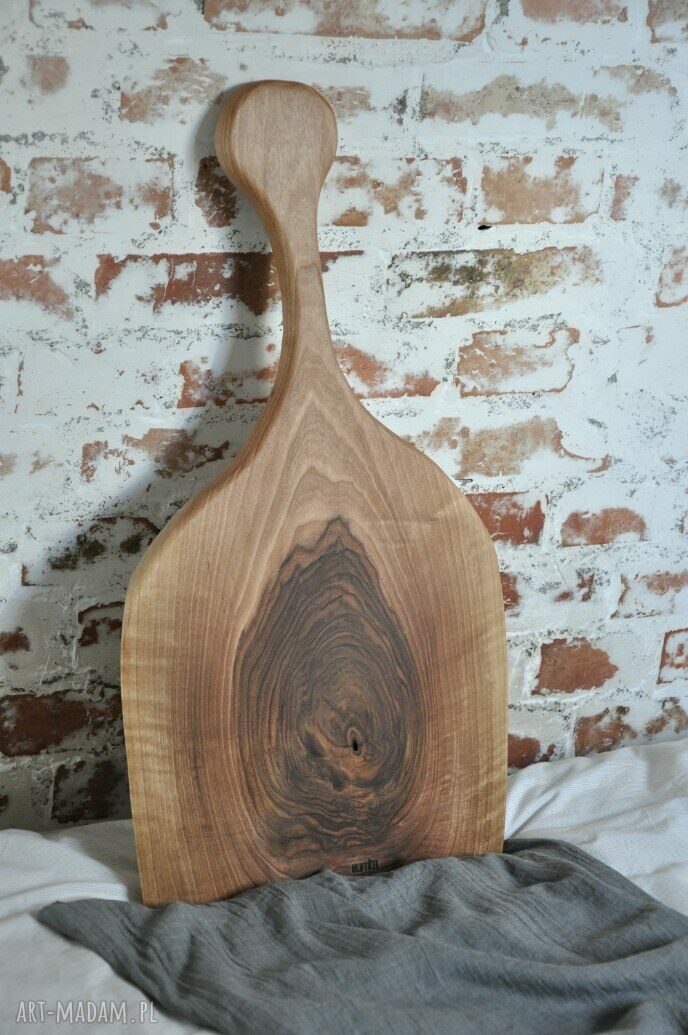 Orzechowa duża deska kuchenna do serwowania - naturalna elegancja