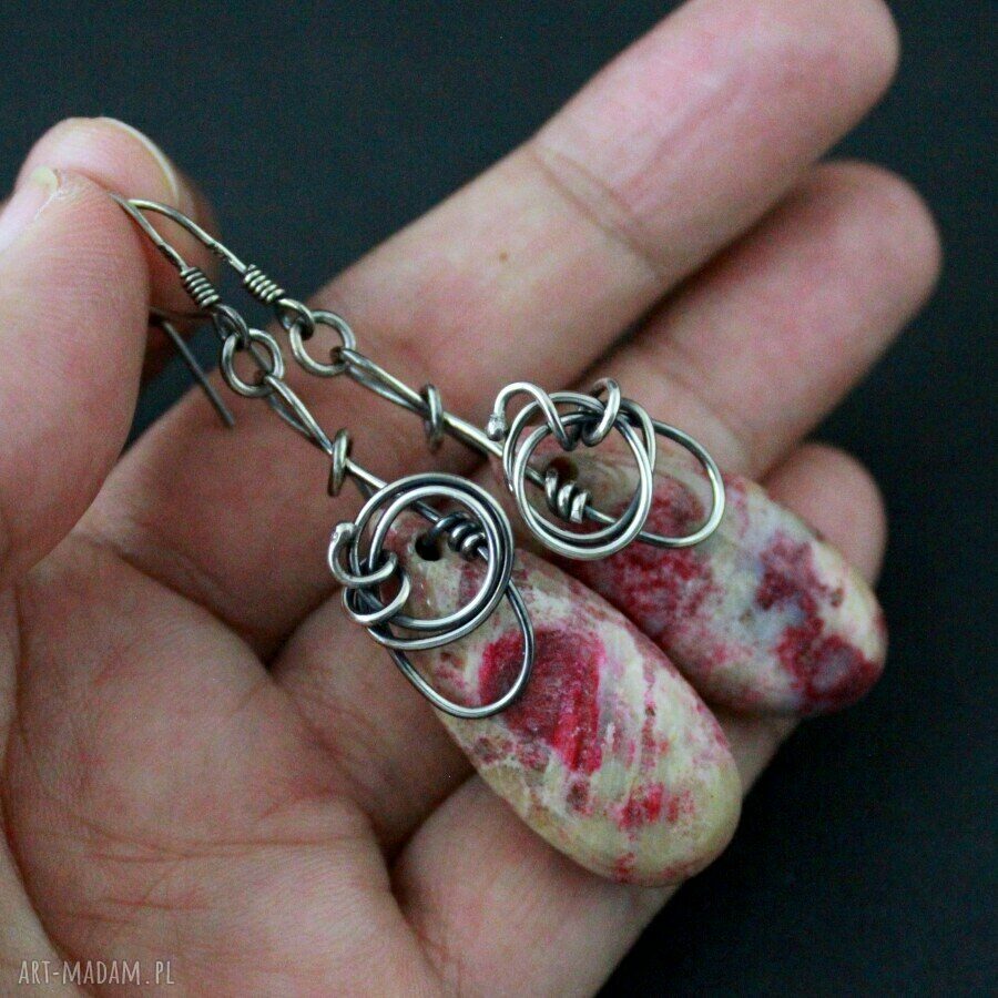 Dija - długie i delikatne kolczyki z kamieniem chryzantemowym (wire wrapping)