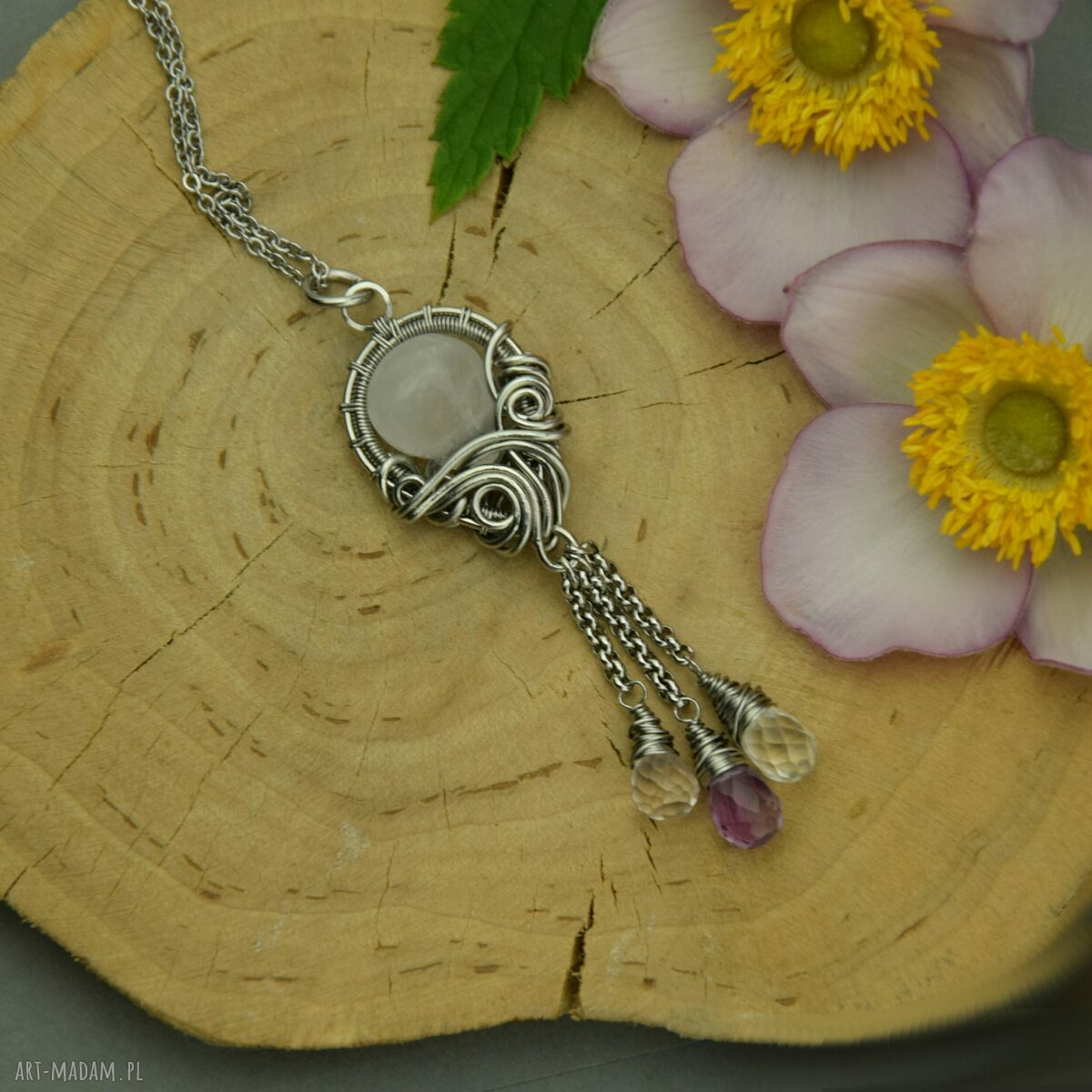 Długi wisiorek kryształy górskie i ametysty - wire wrapping ze stali chirurgicznej