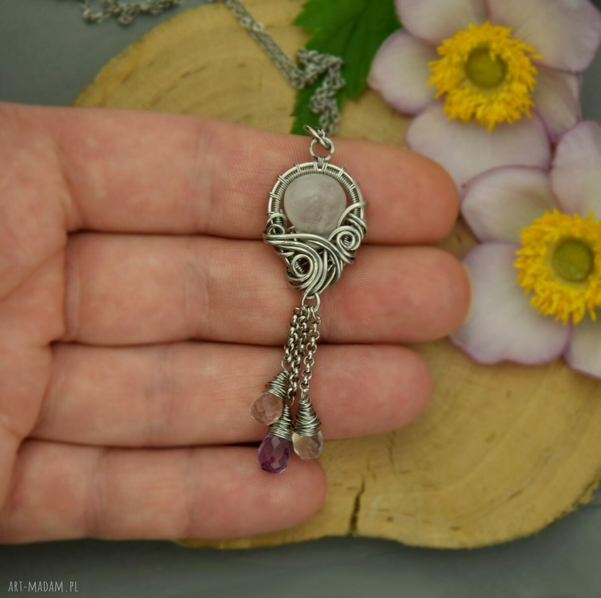 Długi wisiorek kryształy górskie i ametysty - wire wrapping ze stali chirurgicznej