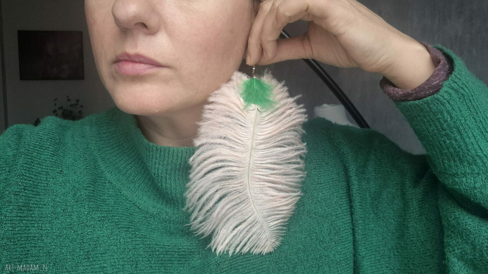 Kolczyki długie i lekkie boho z piór - unikat w pojedynczym egzemplarzu