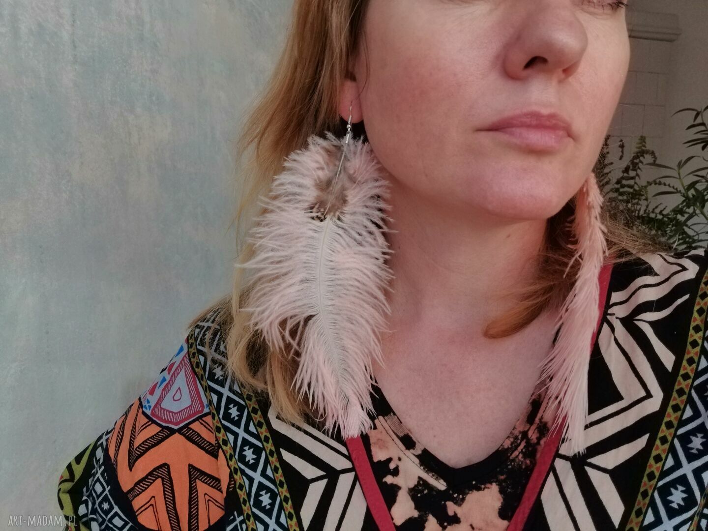 Kolczyki długie, bujne i lekkie pióra w stylu folk/boho Frida