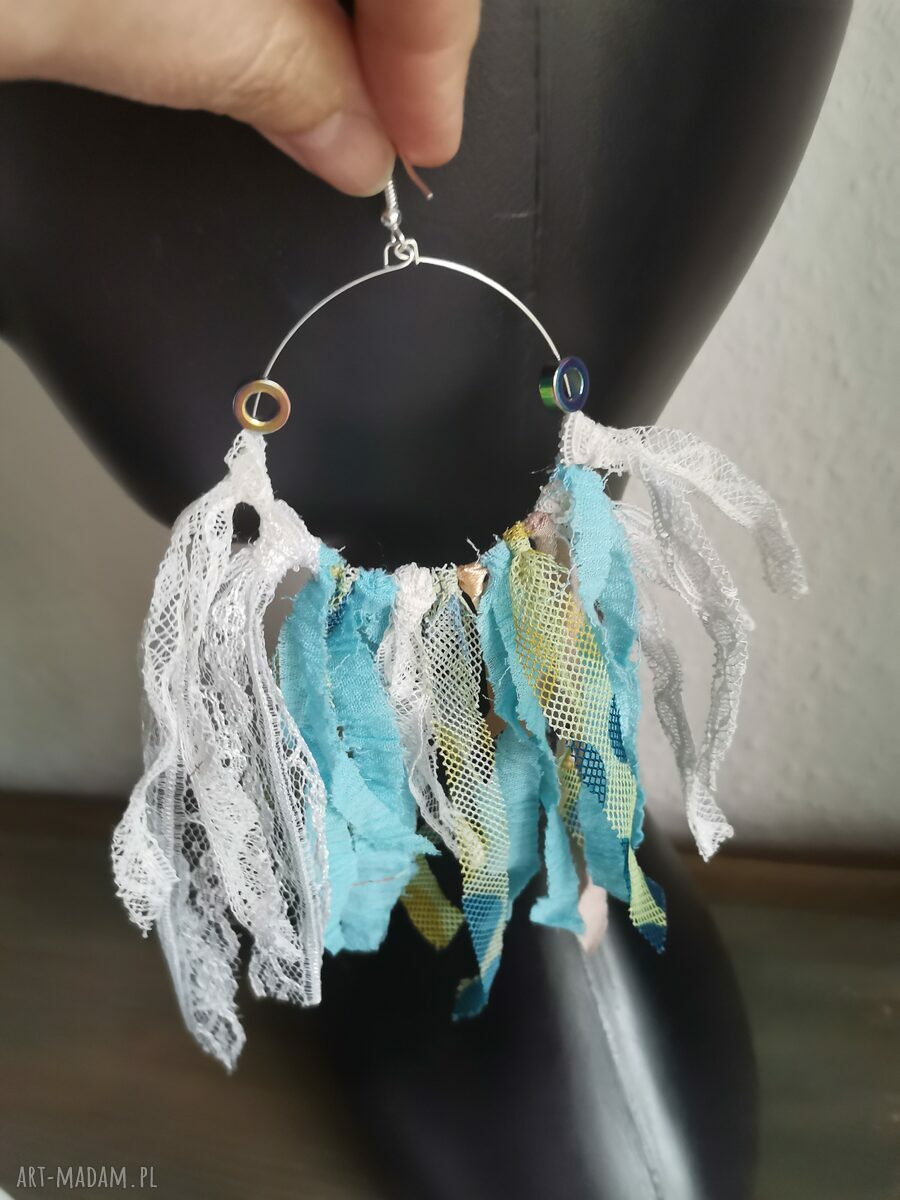 Kolczyki długie lekkie boho - bujne frędzle z nutą etno