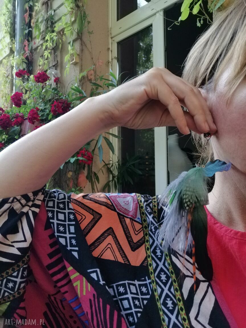 Długie, lekkie kolczyki z piórami - boho etno na ślub i na co dzień