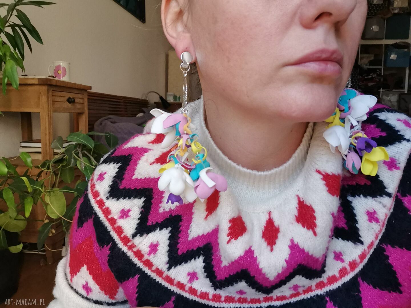 Długie bujne klipsy Frida Folk - kolorowe frędzle boho na klipsy