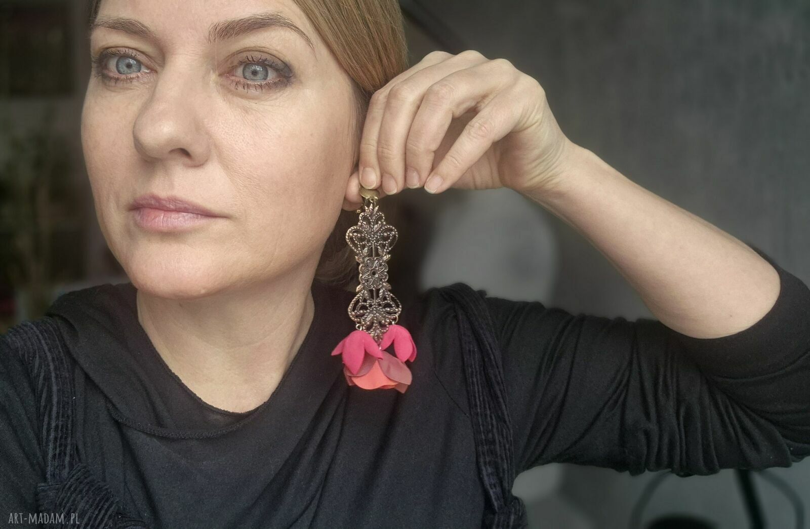 Klipsy długie czerwone kwiaty i filigrany - boho upominek dla niej